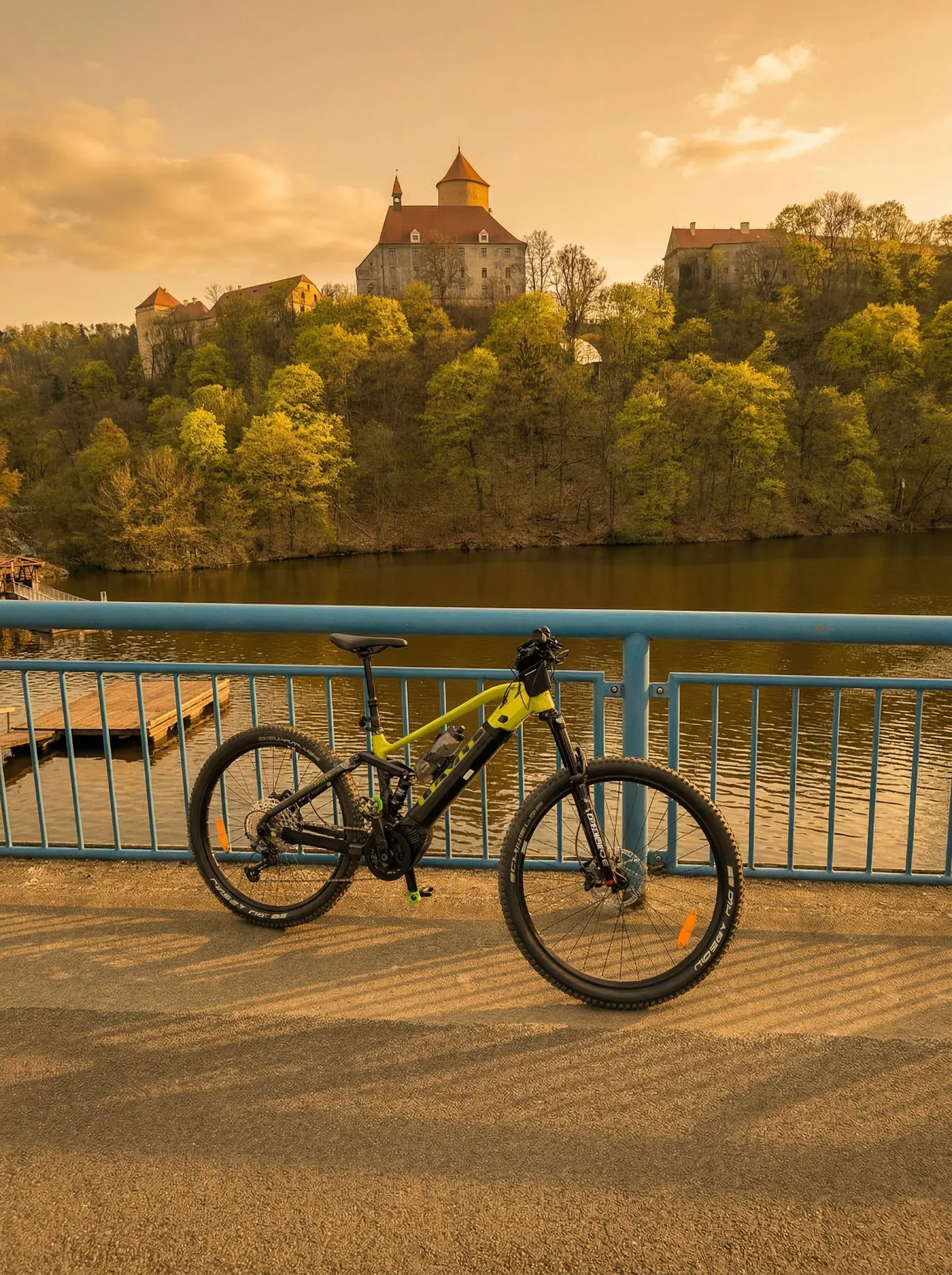 Brno Reservoir & Veveří Castle — photo 3